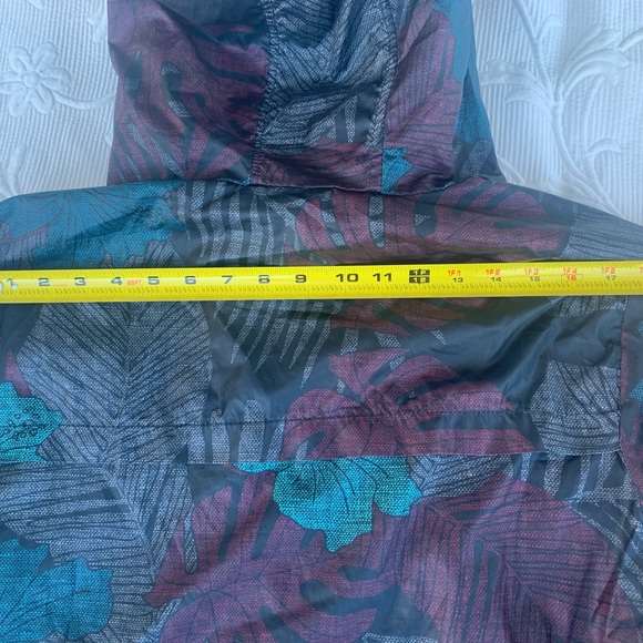 Resolution Jacket Size  Large - Picture 5 of 7